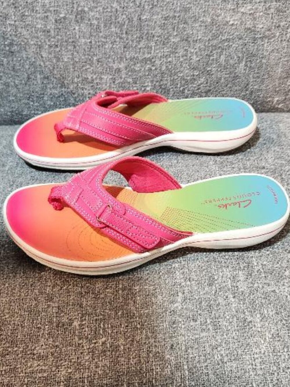 Clarks Cloudsteppers Breeze Reyna Flip Flop Sandals Bright Pink - Picture 2 of 6